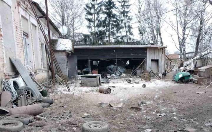 Окупанти обстріляли Чернігівщину, зафіксовано понад 10 влучань