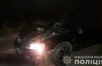 В Одесской области водитель автомобиля Nissan сбил трех человек на пешеходном переходе, погибли женщина с ребенком