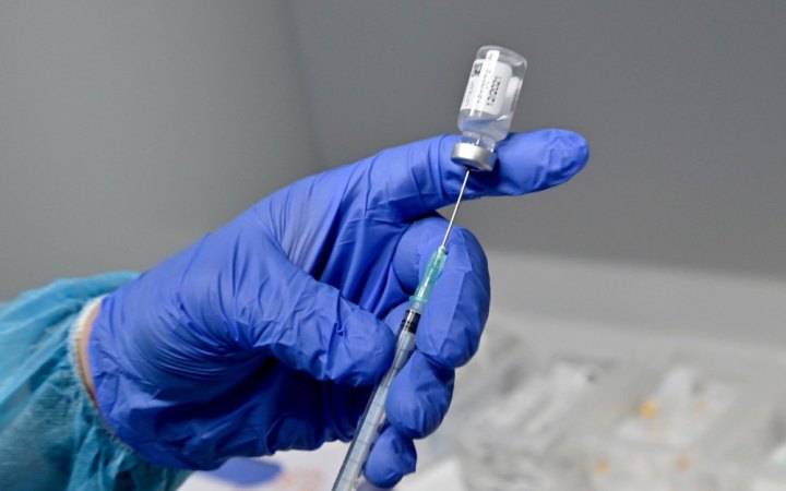 Випадки нового штаму ковіду Stratus в Україні підтвердили у 8 областях