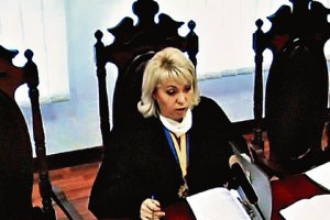 Власенко считает некомпетентной и зависимой судью по апелляции Тимошенко
