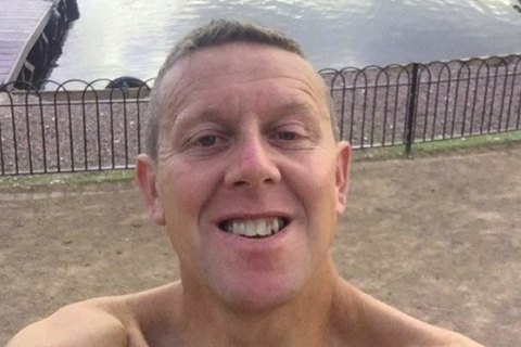 Британський спортсмен помер, перепливаючи Ла-Манш