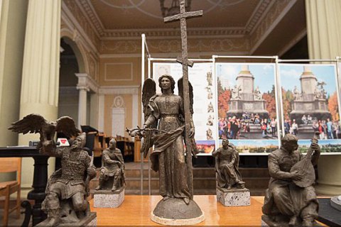 ​Суд запретил устанавливать стелу с ангелом в центре Харькова