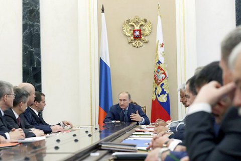 Путин провел заседание Совбеза РФ перед встречей Лаврова с Трампом