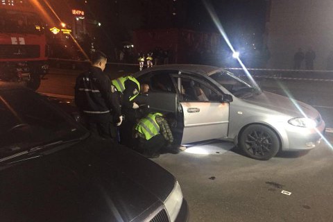 Полиция озвучила две версии ночного взрыва автомобиля в Киеве