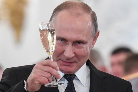 Через передвиборні обіцянки Путіна в РФ очікується зростання податків і скасування пільг, - Bloomberg