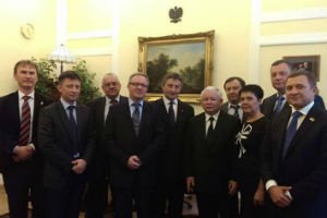 Польша обещает первой ратифицирофать СА, если Украина решит вопрос Тимошенко, - депутат
