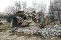 В Днепре разрушили скульптуру "Днепровские волны" Эрнеста Коткова