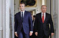 На встрече с Макроном Путин назвал королеву Франции Анну Ярославну "русской"