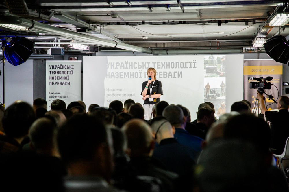 Люба Шипович під час першої конференції, присвяченої НРК в Києві 20 травня.