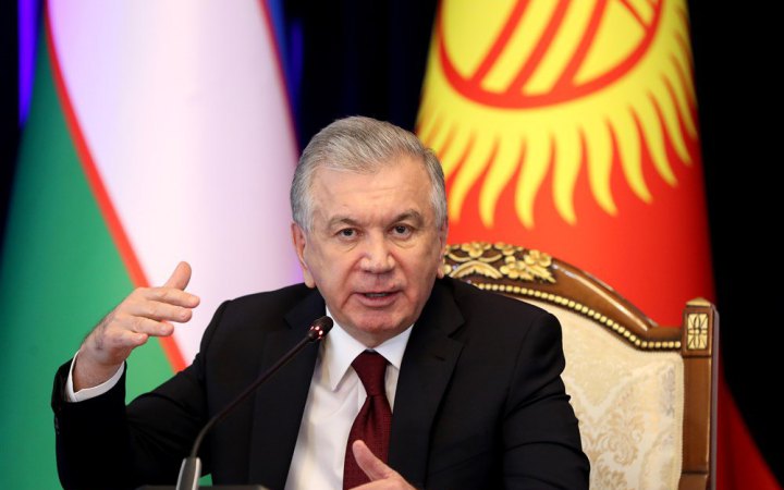 Узбекистан сьогодні голосує за поправки до конституції, що можуть обнулити термін повноважень президента