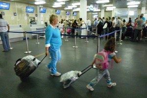 "АероСвіт" масово затримує рейси в Києві