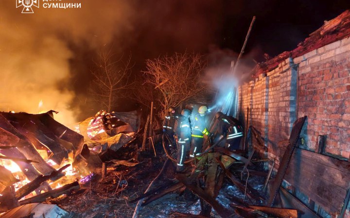 Двоє чоловіків постраждали на Сумщині через атаки ворога