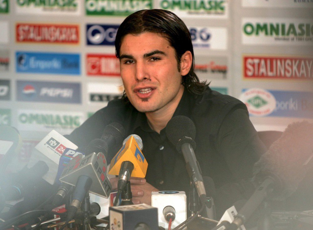 Муту під час пресконференції