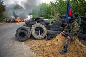 Террористы установили блокпост между Харцызском и Иловайском
