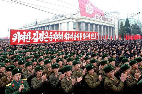 В Пхеньяне прошел многотысячный митинг против новых санкций ООН