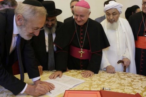 У Ватикані представники іудаїзму, християнства та ісламу підписали декларацію проти евтаназії
