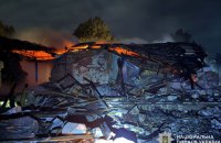 Ворог пошкодив на Чернігівщині житлові будинки, магазини, сільраду та автомобіль