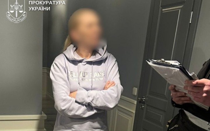 ​У Києві викрили корупційну схему на розмитнені автомобілів із США