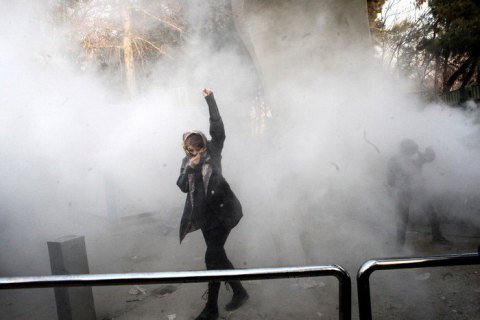 На акциях протеста в Иране погибли десять человек