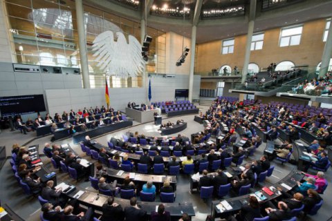Німецькі соціал-демократи погодилися на "велику коаліцію" з партією Меркель