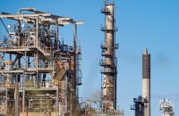 В Австралії на нафтопереробному заводі зайнялася масштабна пожежа