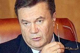Янукович готов потратить часть денег на выборы на лекарства и пиар