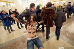 Путин сожалеет, что не видел акцию FEMEN в день выборов
