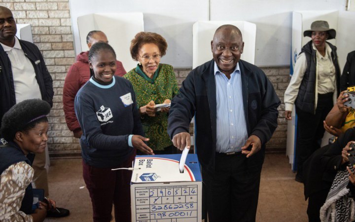 У ПАР тривають національні вибори, Африканський національний конгрес Рамафоси взяв менше ніж 42%