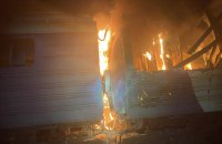 На Харківщині армія РФ влучила безпілотником у приміський поїзд