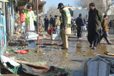 При взрыве возле центра вакцинации в Пакистане погибли 15 человек