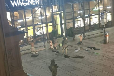 Унаслідок терористичної атаки в центрі Відня загинули п’ятеро, включно із терористом (оновлено)