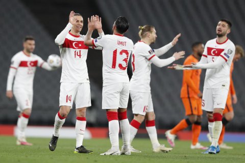 Турки сенсационно обыграли сборную Нидерландов в стартовом матче отбора на ЧМ-2022 