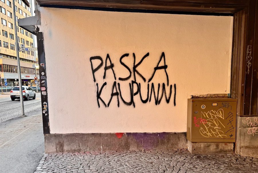 Графіті Paska Kaupunni, Uusikatu 22, Оулу
