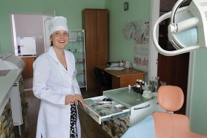 Украинским ветеранам установят бесплатные имплантанты
