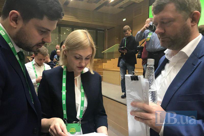 Александр Корниенко (справа) может стать новым лидером партии