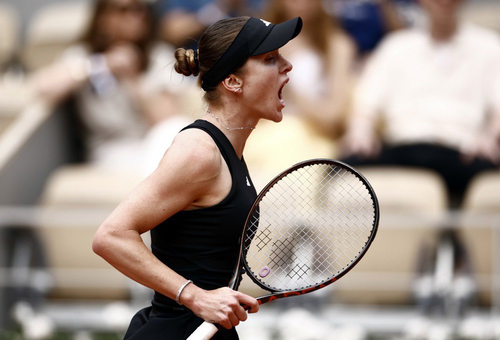 Емоційна Еліна упродовж зустрічі