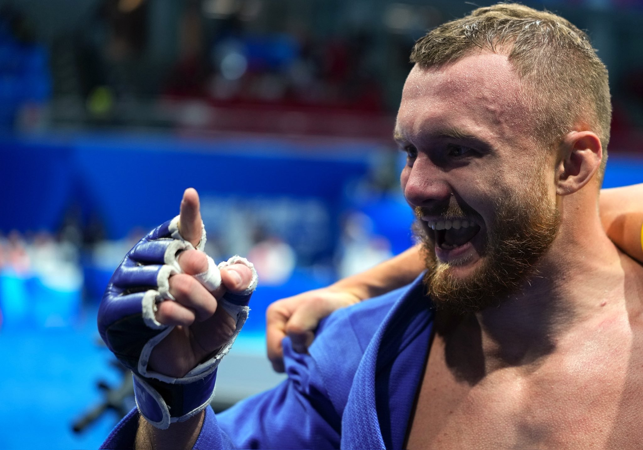 Боєць Андрій Кучеренко після перемоги