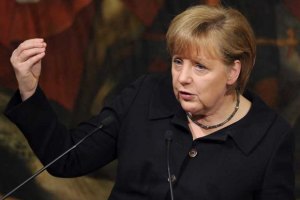 Немецкие бизнесмены требуют увеличить зарплату Ангеле Меркель