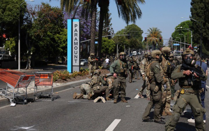 NYT: Трамп розпорядився направити 2 тисячі бійців Національної гвардії у Каліфорнію для придушення заворушень