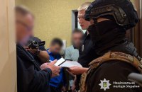 Поліція затримала трьох чоловіків і жінку, причетних до нападу на військових ТЦК у Черкасах