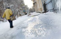 За минувшие сутки в Киеве 117 человек пострадали от гололедицы 
