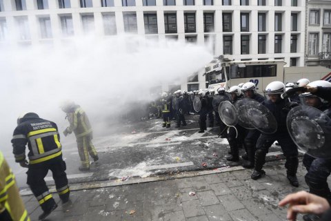 У Брюсселі 10 тисяч бюджетників вийшли на акцію протесту