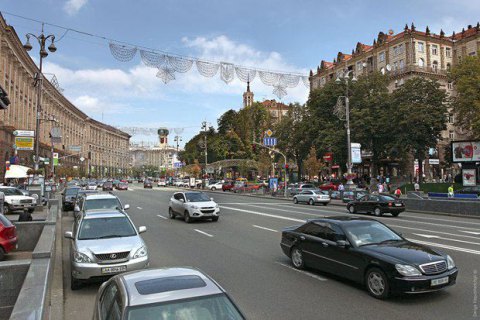 ​Улицу Крещатик в Киеве открыли для автомобилей