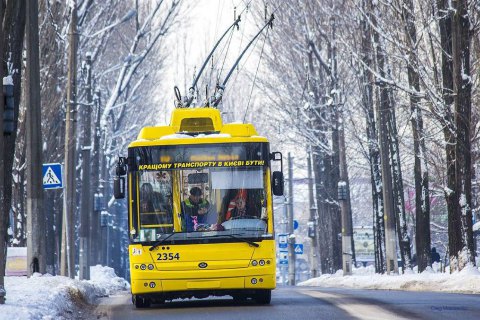 В пятницу в Киеве небольшой снег и мороз