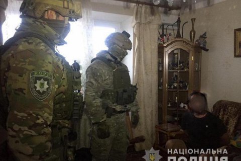 В Киеве задержали грабителя, который взял в заложники свою мать