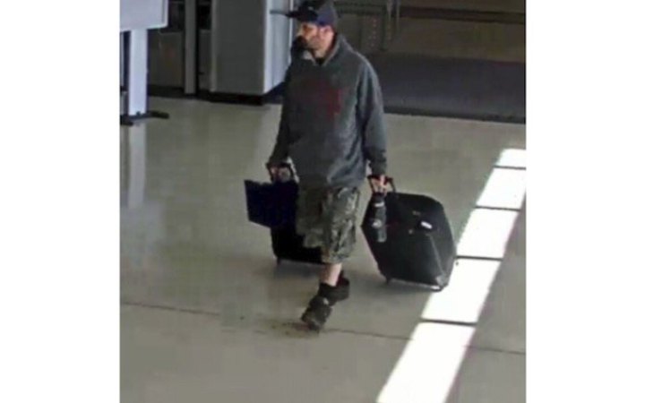 В США затримали чоловіка, який приніс вибухівку в аеропорт