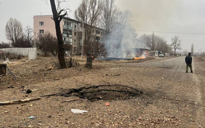 Внаслідок російських обстрілів на Харківщині пошкоджено школу та приватні будинки