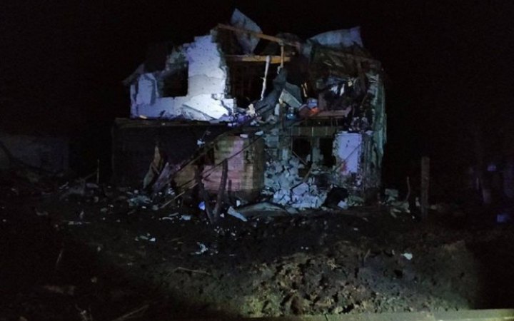 ​Унаслідок нічної атаки дронів на Київщині пошкоджено п'ять житлових будинків і понад 40 автомобілів