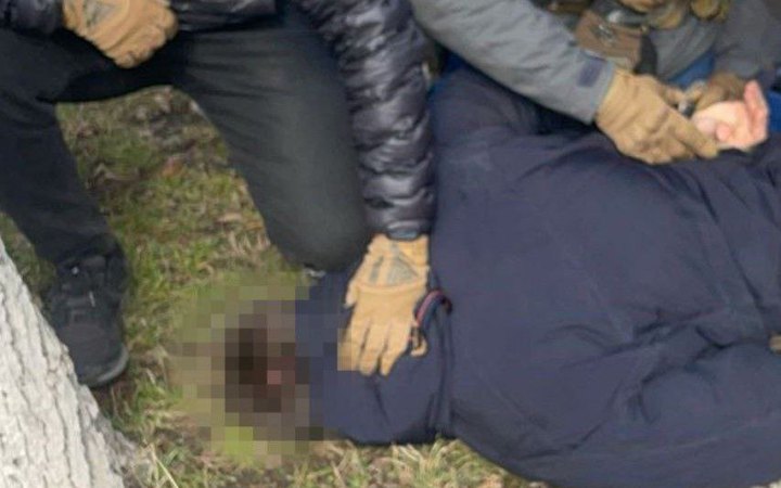 На Сумщині викрили заступника директора навчального закладу, який "зливав" ворогу локації ЗСУ