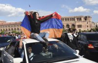 Вірменія. Революція?